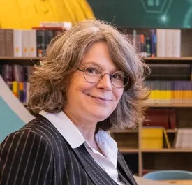 Dr. Anja Schoots